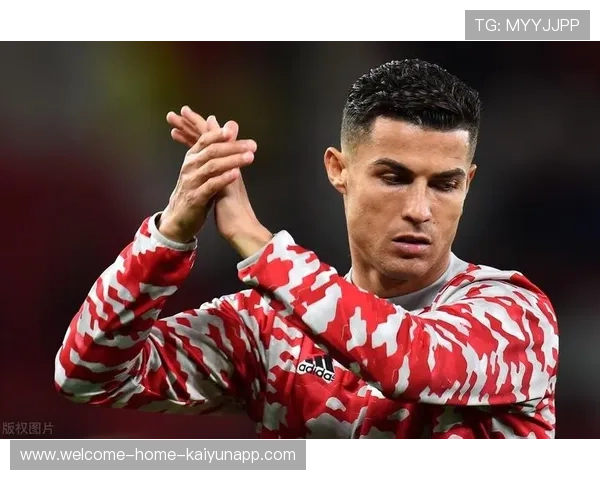 C罗曼联旧账重提，再度引爆英超舆论